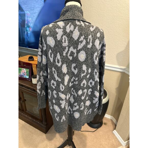 Women’s Cupcakes & Cashmere Cardigan Sweater. Size Large - Picture 2 of 2